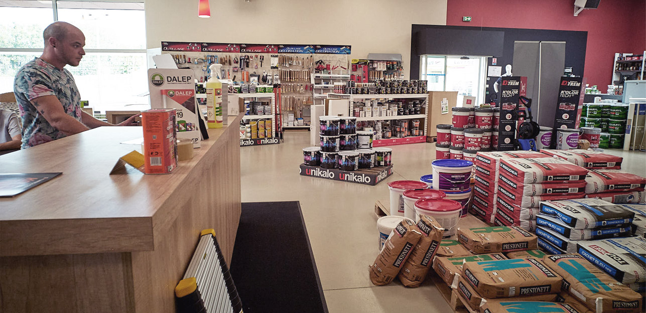 Comptoir magasin peinture